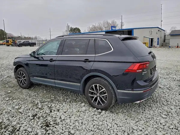 3VV2B7AX0MM031888 2021 VOLKSWAGEN TIGUAN - Image 2