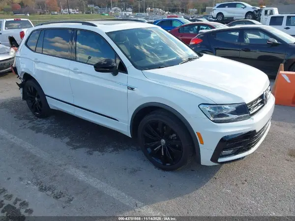 3VV2B7AX0MM058928 2021 VOLKSWAGEN TIGUAN - Image 1