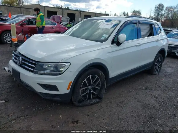 3VV2B7AX0MM077933 2021 VOLKSWAGEN TIGUAN - Image 2