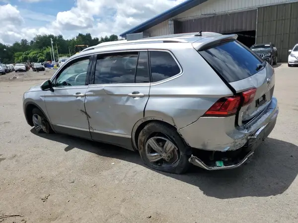 3VV2B7AX0MM081593 2021 VOLKSWAGEN TIGUAN - Image 2