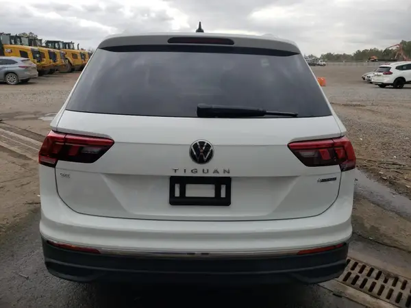 2022 VOLKSWAGEN TIGUAN auction photo 6