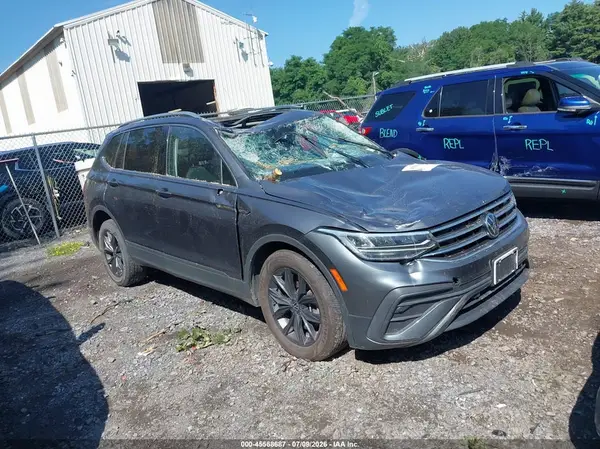 3VV2B7AX0NM043721 2022 VOLKSWAGEN TIGUAN - Image 1
