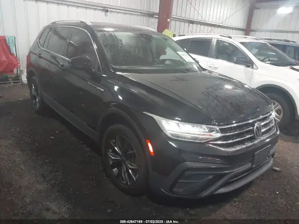 3VV2B7AX0NM049163 2022 VOLKSWAGEN TIGUAN - Image 1