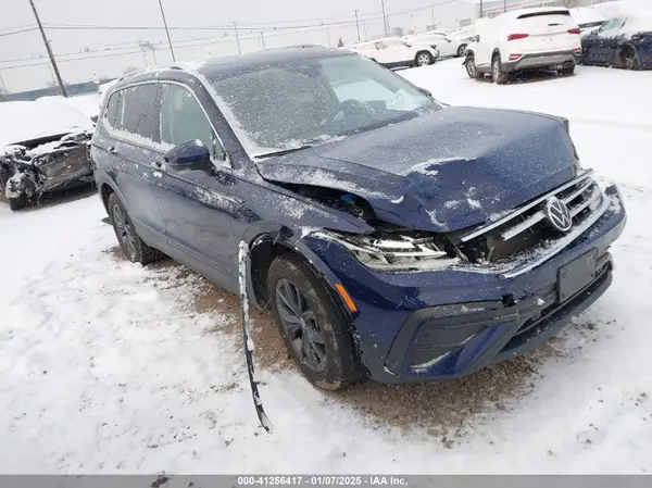 3VV2B7AX0NM078565 2022 VOLKSWAGEN TIGUAN - Image 1