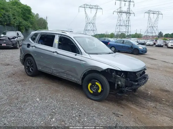 3VV2B7AX0NM159615 2022 VOLKSWAGEN TIGUAN - Image 1