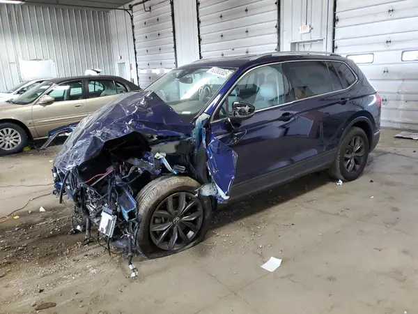 3VV2B7AX0PM124768 2023 VOLKSWAGEN TIGUAN - Image 1