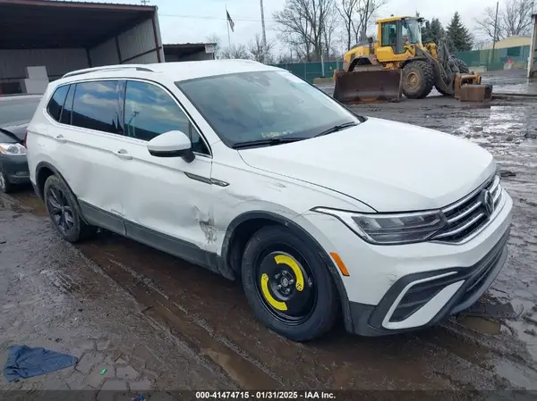 3VV2B7AX0RM033003 2024 VOLKSWAGEN TIGUAN - Image 1