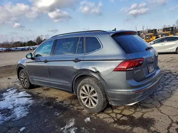 3VV2B7AX1JM002914 2018 VOLKSWAGEN TIGUAN - Image 2