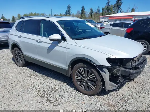 3VV2B7AX1JM009541 2018 VOLKSWAGEN TIGUAN - Image 1