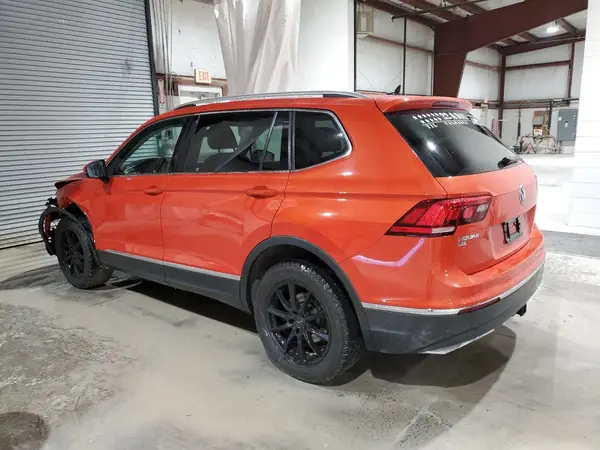 3VV2B7AX1JM026405 2018 VOLKSWAGEN TIGUAN - Image 2