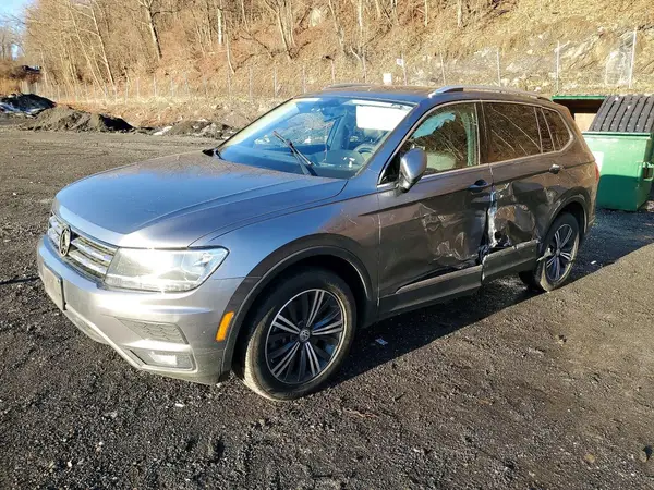 3VV2B7AX1JM030521 2018 VOLKSWAGEN TIGUAN - Image 1