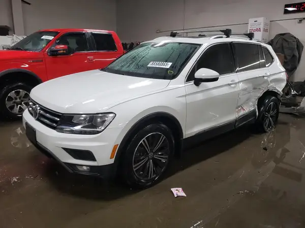 3VV2B7AX1JM052874 2018 VOLKSWAGEN TIGUAN - Image 1