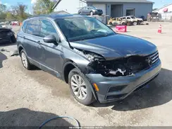 3VV2B7AX1JM061915 2018 VOLKSWAGEN TIGUAN