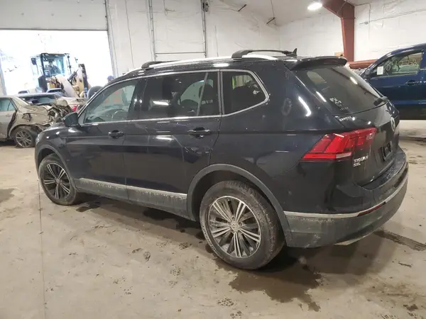 3VV2B7AX1JM062742 2018 VOLKSWAGEN TIGUAN - Image 2