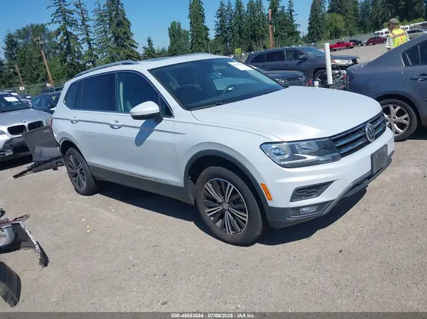 3VV2B7AX1JM072543 2018 VOLKSWAGEN TIGUAN - Image 1