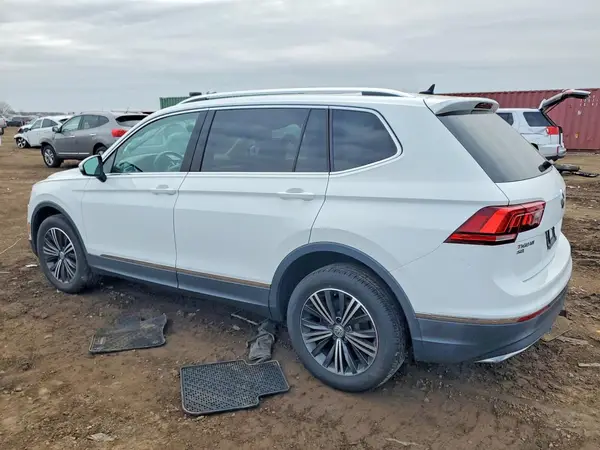 3VV2B7AX1JM082389 2018 VOLKSWAGEN TIGUAN - Image 2