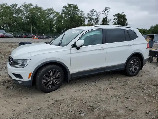 3VV2B7AX1JM084269 2018 VOLKSWAGEN TIGUAN - Image 1