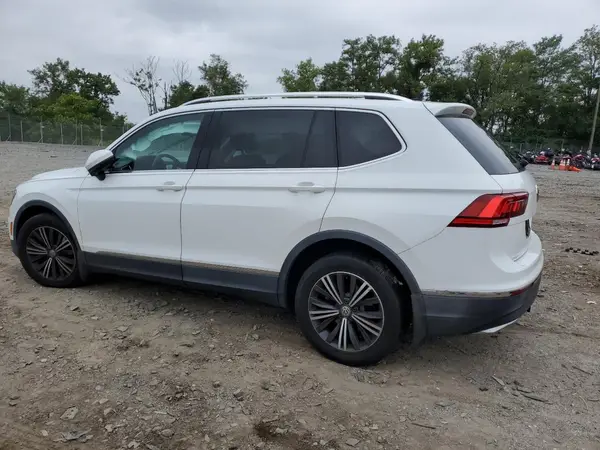 3VV2B7AX1JM084269 2018 VOLKSWAGEN TIGUAN - Image 2