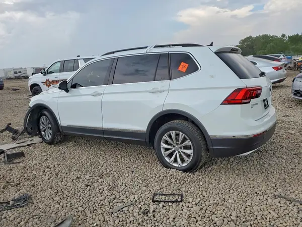 3VV2B7AX1JM096342 2018 VOLKSWAGEN TIGUAN - Image 2