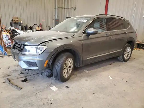 3VV2B7AX1JM097183 2018 VOLKSWAGEN TIGUAN - Image 1