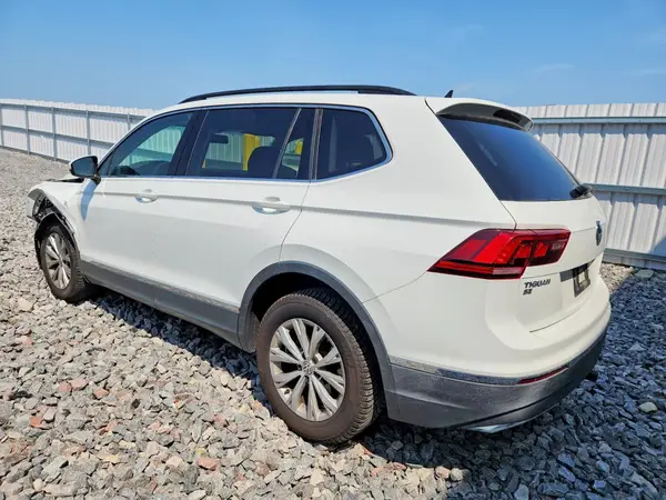 3VV2B7AX1JM097524 2018 VOLKSWAGEN TIGUAN - Image 2