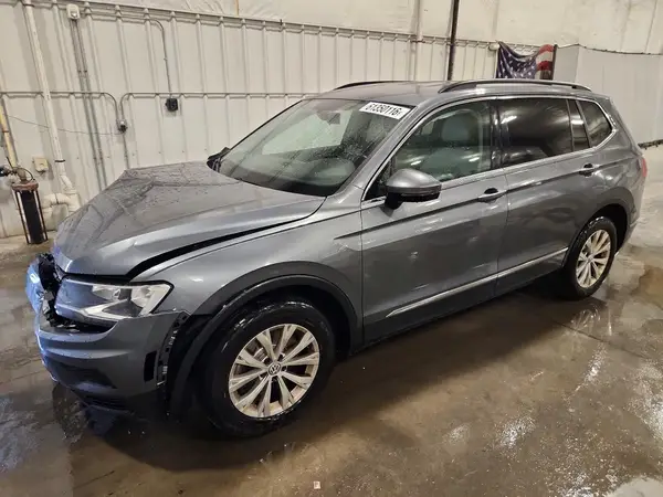 3VV2B7AX1JM105962 2018 VOLKSWAGEN TIGUAN - Image 1