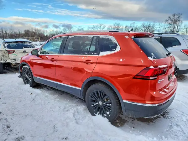 3VV2B7AX1JM112197 2018 VOLKSWAGEN TIGUAN - Image 2