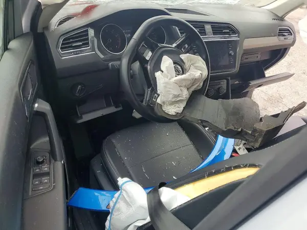 3VV2B7AX1JM115309 2018 VOLKSWAGEN TIGUAN - Image 8