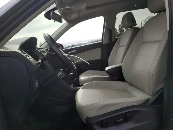 2018 VOLKSWAGEN TIGUAN auction photo 6