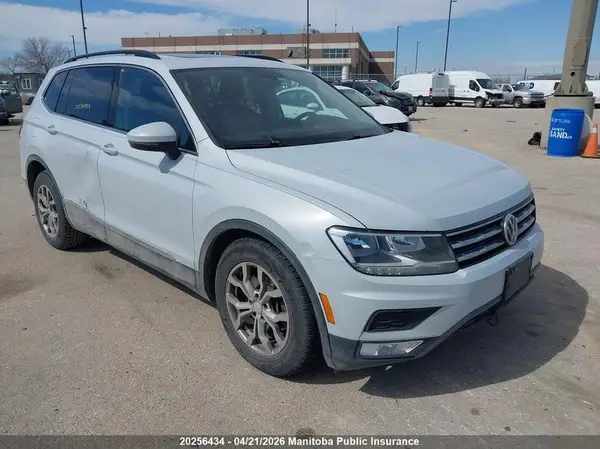 3VV2B7AX1JM169175 2018 VOLKSWAGEN TIGUAN - Image 1