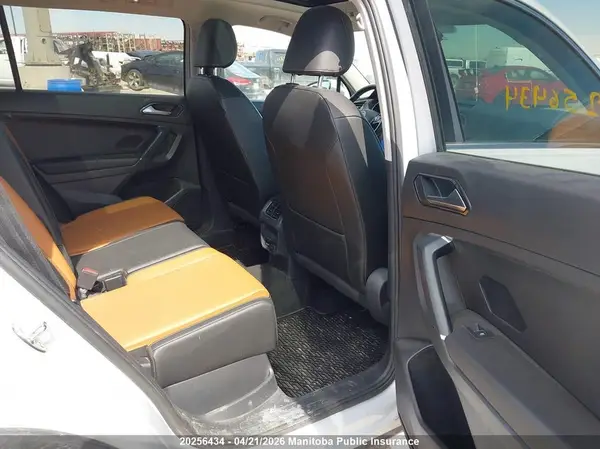 3VV2B7AX1JM169175 2018 VOLKSWAGEN TIGUAN - Image 8