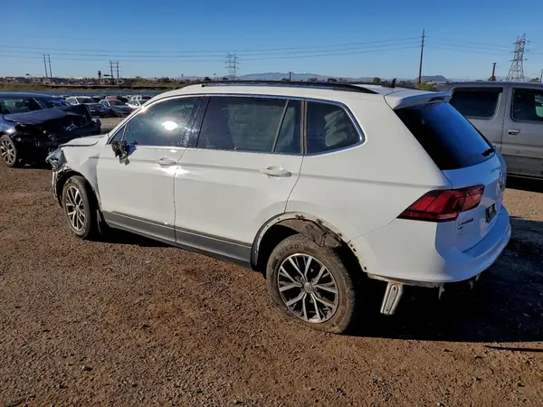 3VV2B7AX1JM188857 2018 VOLKSWAGEN TIGUAN - Image 2