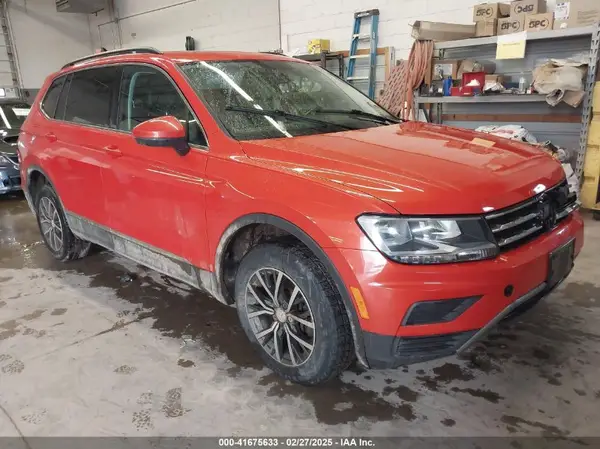 3VV2B7AX1JM190155 2018 VOLKSWAGEN TIGUAN - Image 1