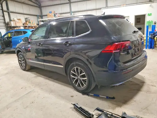 3VV2B7AX1JM198529 2018 VOLKSWAGEN TIGUAN - Image 2