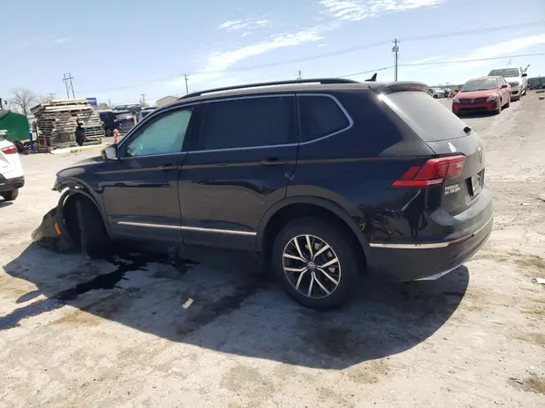3VV2B7AX1JM204281 2018 VOLKSWAGEN TIGUAN - Image 2