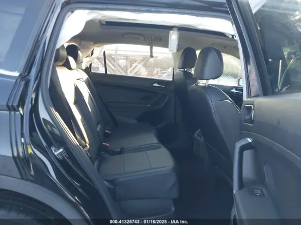 3VV2B7AX1JM204295 2018 VOLKSWAGEN TIGUAN - Image 8
