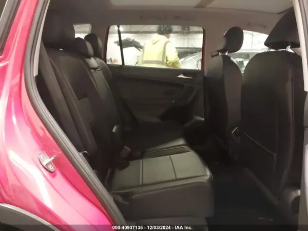 3VV2B7AX1JM205821 2018 VOLKSWAGEN TIGUAN - Image 8