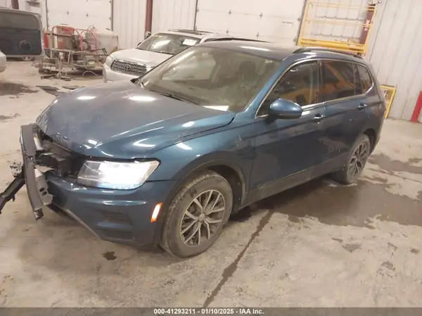 3VV2B7AX1KM011114 2019 VOLKSWAGEN TIGUAN - Image 2