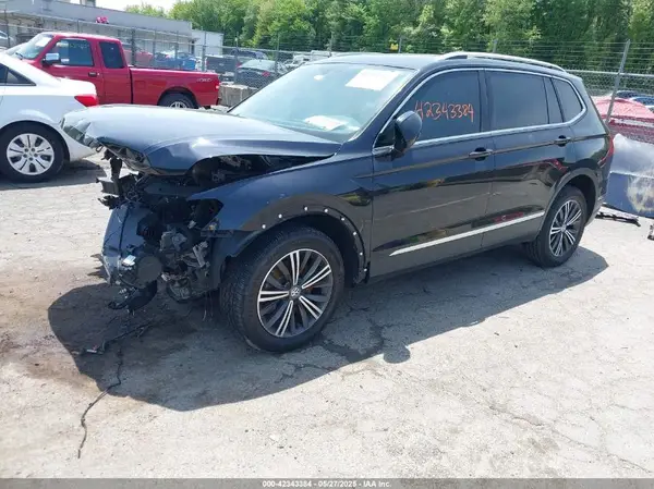 3VV2B7AX1KM083608 2019 VOLKSWAGEN TIGUAN - Image 2