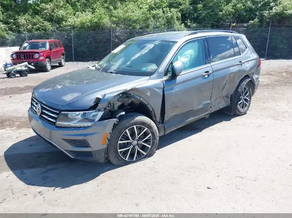 3VV2B7AX1KM085794 2019 VOLKSWAGEN TIGUAN - Image 2