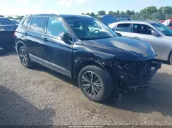 3VV2B7AX1KM086833 2019 VOLKSWAGEN TIGUAN