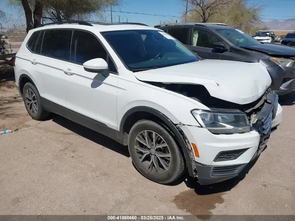 3VV2B7AX1KM092616 2019 VOLKSWAGEN TIGUAN - Image 1