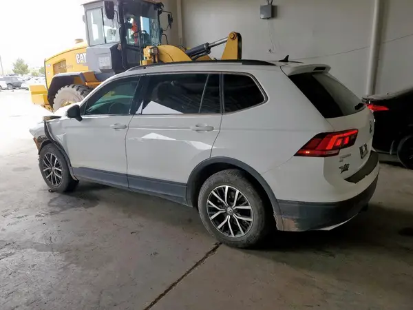 3VV2B7AX1KM100553 2019 VOLKSWAGEN TIGUAN - Image 2
