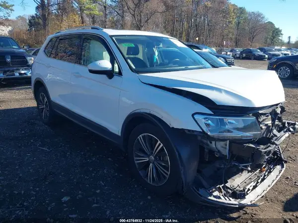 3VV2B7AX1KM123279 2019 VOLKSWAGEN TIGUAN - Image 1