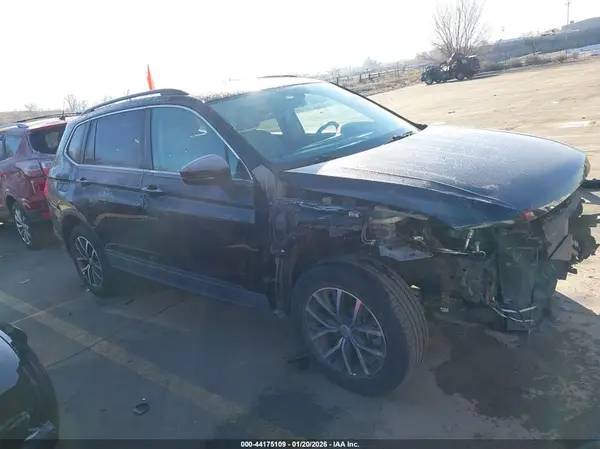 3VV2B7AX1KM191386 2019 VOLKSWAGEN TIGUAN - Image 1