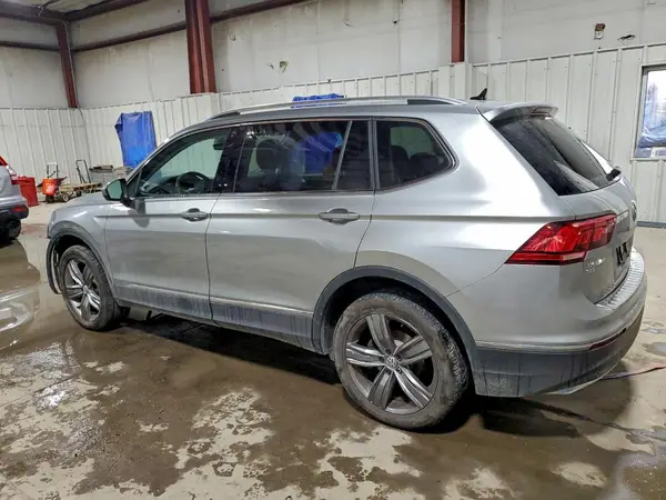 3VV2B7AX1LM075624 2020 VOLKSWAGEN TIGUAN - Image 2