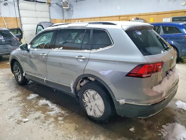 3VV2B7AX1LM085957 2020 VOLKSWAGEN TIGUAN - Image 2
