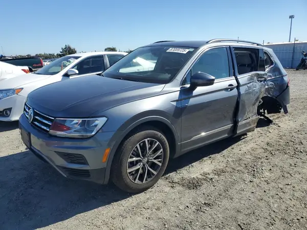3VV2B7AX1LM096151 2020 VOLKSWAGEN TIGUAN - Image 1