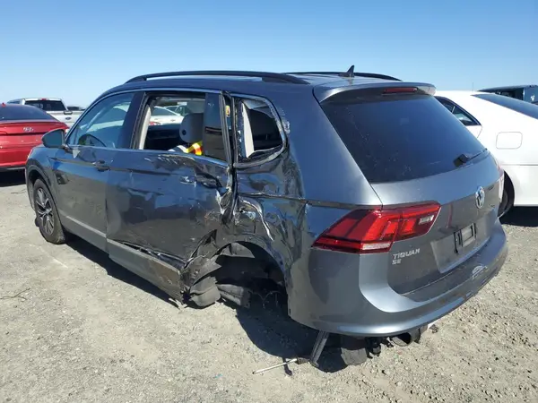 3VV2B7AX1LM096151 2020 VOLKSWAGEN TIGUAN - Image 2