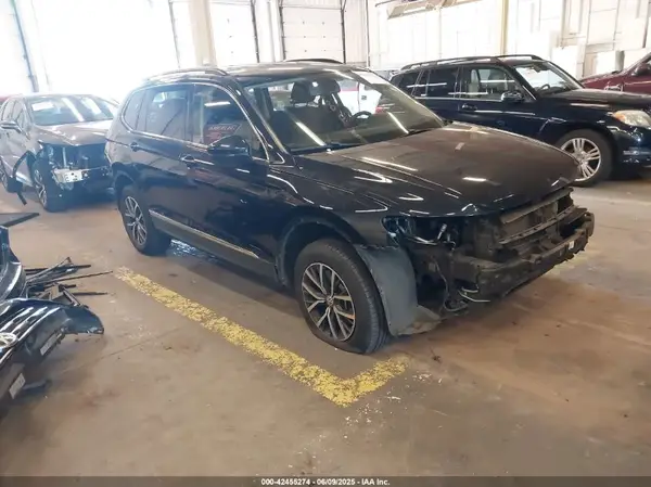 3VV2B7AX1LM129407 2020 VOLKSWAGEN TIGUAN - Image 1